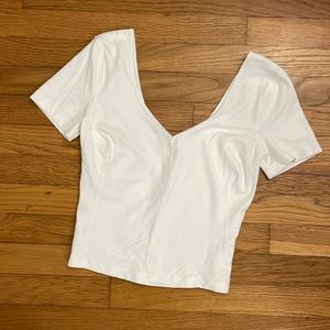 Lululemon - White V-Neck Cropped Top - Size 2